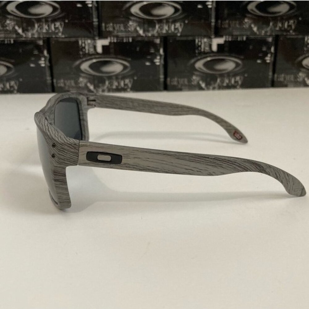 Oakley Holbrook Prizm Polarized Black Lenses OO9102 Woodgrain Frame - Picture 7 of 8